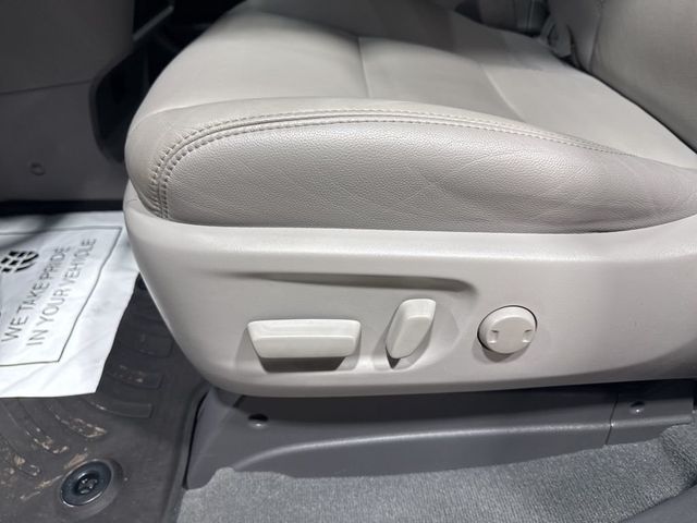 2020 Toyota Sienna XLE Premium FWD 8-Passenger - 22980532 - 31