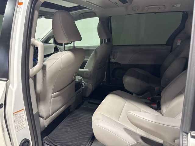 2020 Toyota Sienna XLE Premium FWD 8-Passenger - 22980532 - 38