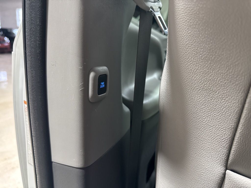 2020 Toyota Sienna XLE Premium FWD 8-Passenger - 22980532 - 44