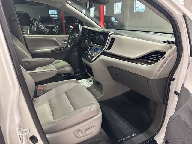 2020 Toyota Sienna XLE Premium FWD 8-Passenger - 22980532 - 55