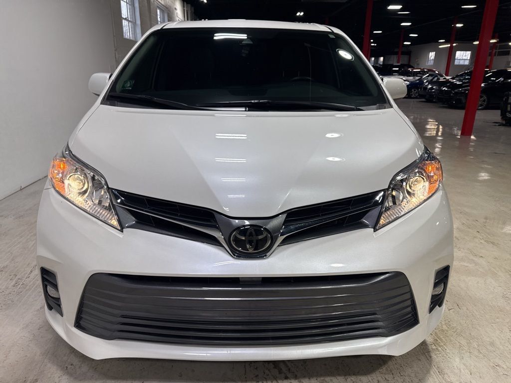 2020 Toyota Sienna XLE Premium FWD 8-Passenger - 22980532 - 8