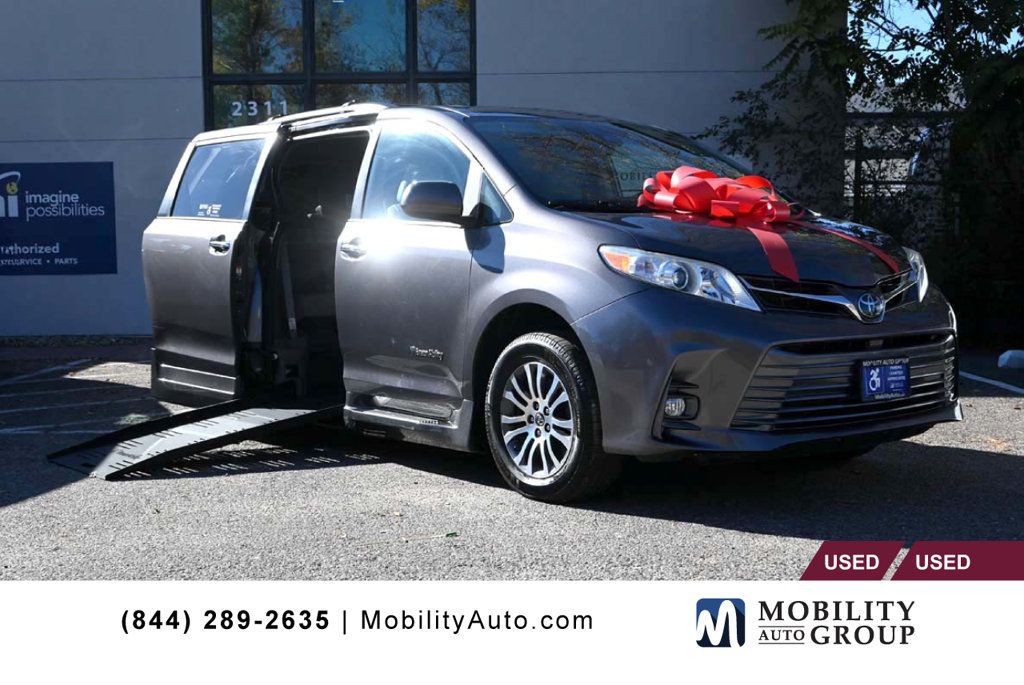 2020 Toyota Sienna XLE Premium FWD 8-Passenger - 22968895 | Video 1