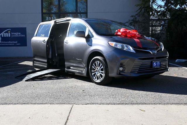 2020 Toyota Sienna XLE Premium FWD 8-Passenger - 22968895 - 1