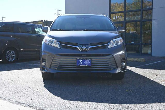 2020 Toyota Sienna XLE Premium FWD 8-Passenger - 22968895 - 3