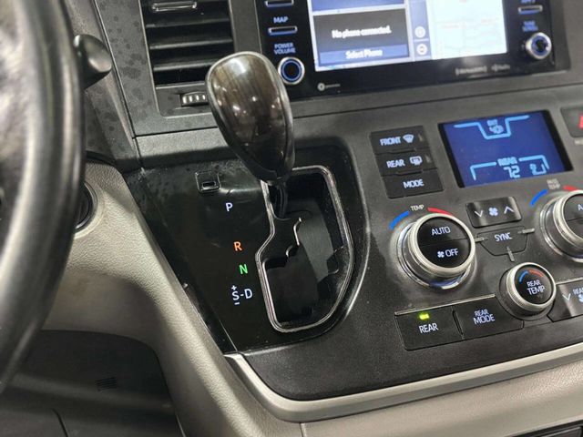 2020 Toyota Sienna XLE Premium FWD 8-Passenger - 22982313 - 29