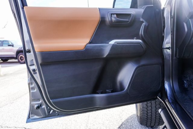 2020 Toyota Tacoma 2WD SR5 Double Cab 5' Bed I4 AT (Natl) - 22966188 - 17