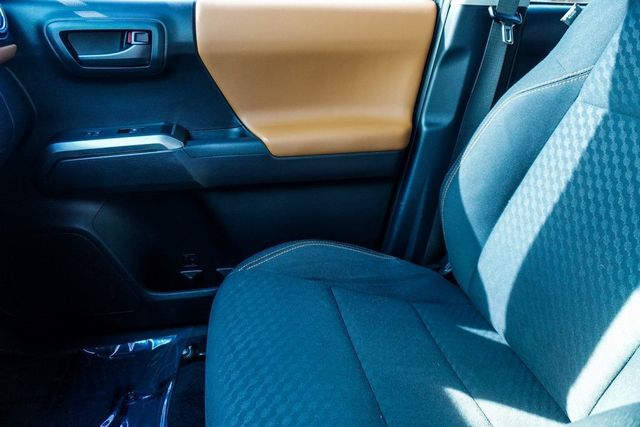 2020 Toyota Tacoma 2WD SR5 Double Cab 5' Bed I4 AT (Natl) - 22966188 - 25