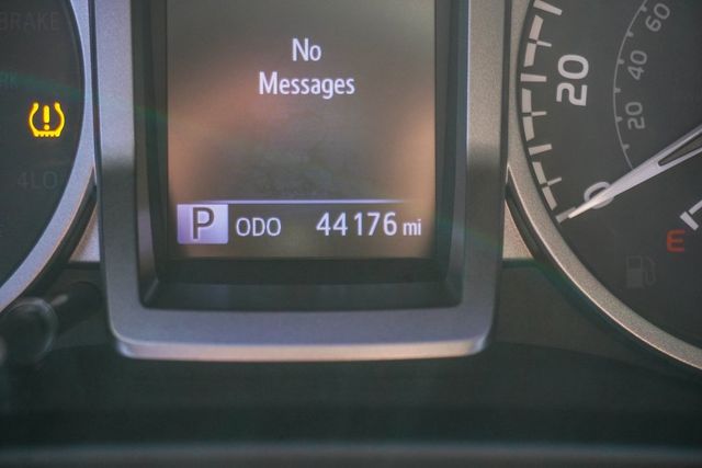 2020 Toyota Tacoma 2WD SR5 Double Cab 5' Bed I4 AT (Natl) - 22966188 - 27