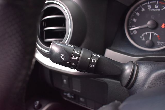 2020 Toyota Tacoma 2WD SR5 Double Cab 5' Bed V6 AT (GS) - 22909979 - 17