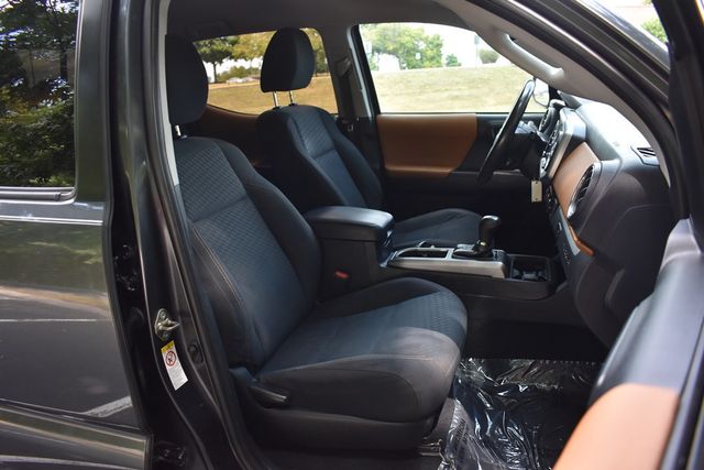 2020 Toyota Tacoma 2WD SR5 Double Cab 5' Bed V6 AT (GS) - 22909979 - 2