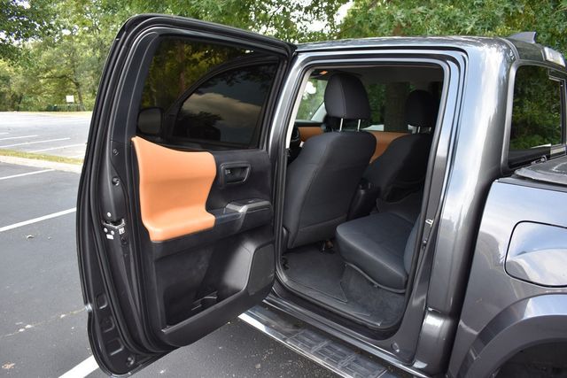 2020 Toyota Tacoma 2WD SR5 Double Cab 5' Bed V6 AT (GS) - 22909979 - 36