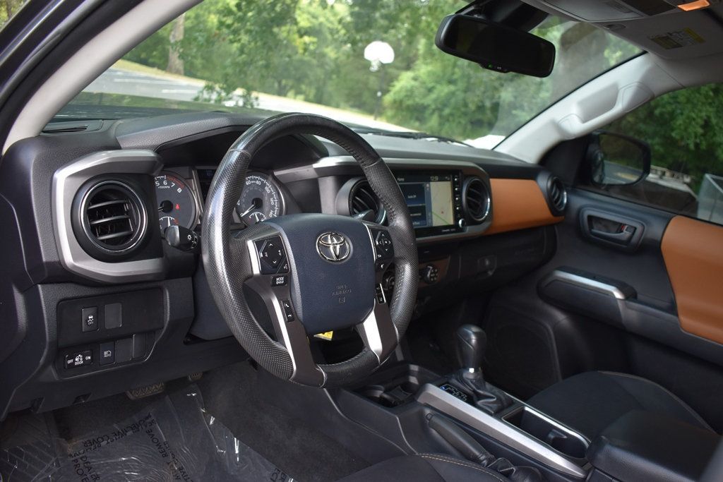 2020 Toyota Tacoma SR5 Double Cab V6 photo 2