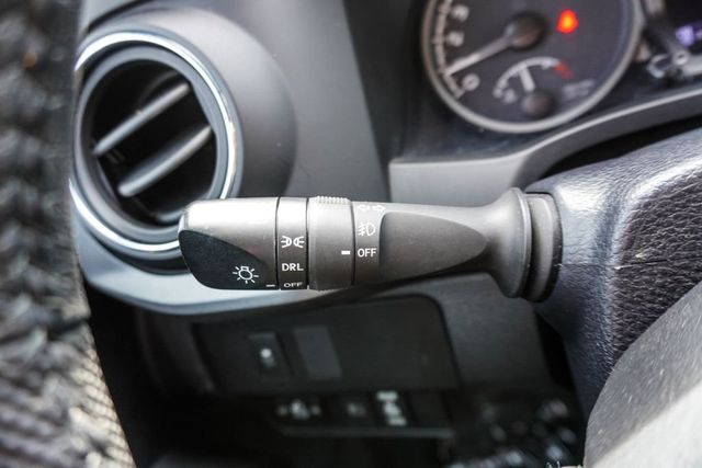 2020 Toyota Tacoma 2WD TRD Sport Double Cab 5' Bed V6 AT (Natl) - 22994190 - 17