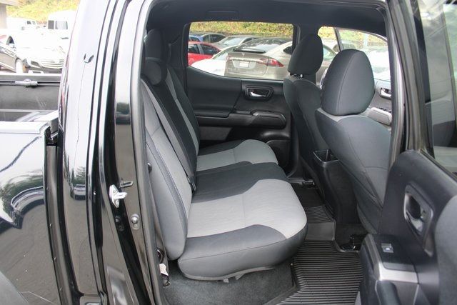 2020 Toyota Tacoma SR Double Cab V6 photo 24