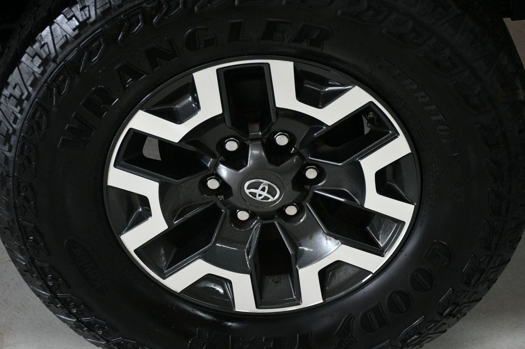2020 Toyota Tacoma TRD Double Cab V6 photo 17