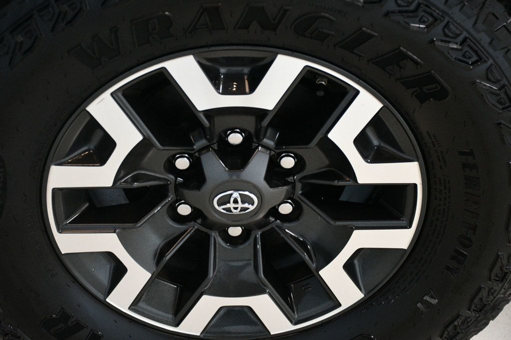2020 Toyota Tacoma TRD Double Cab V6 photo 19