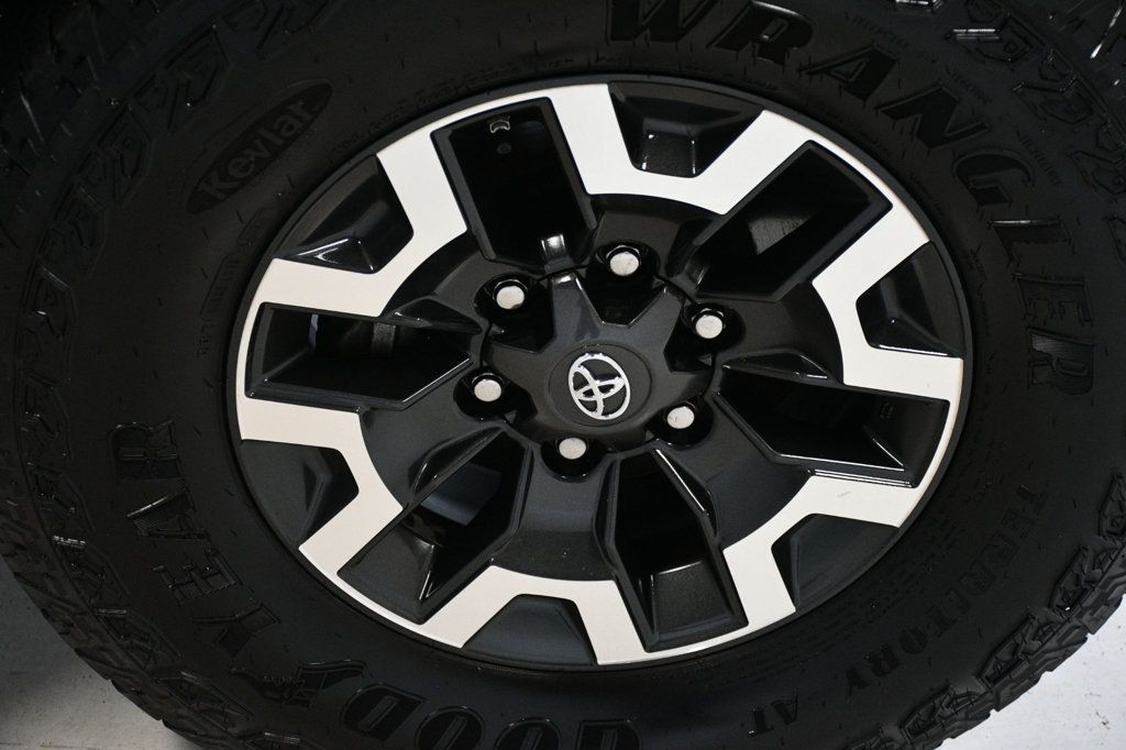 2020 Toyota Tacoma TRD Double Cab V6 photo 20