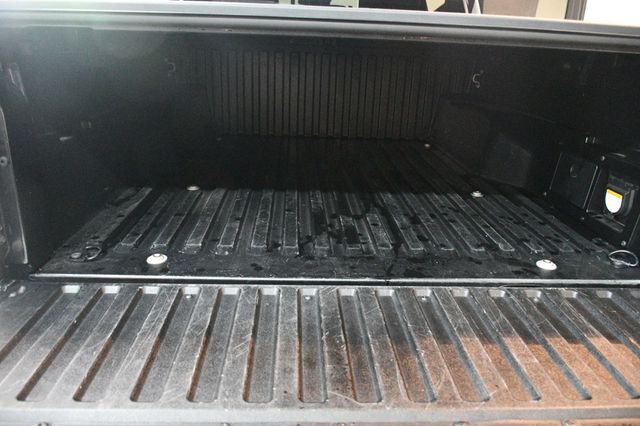 2020 Toyota Tacoma 4WD TRD Off Road Double Cab 5' Bed V6 MT (SE) - 22920048 - 21