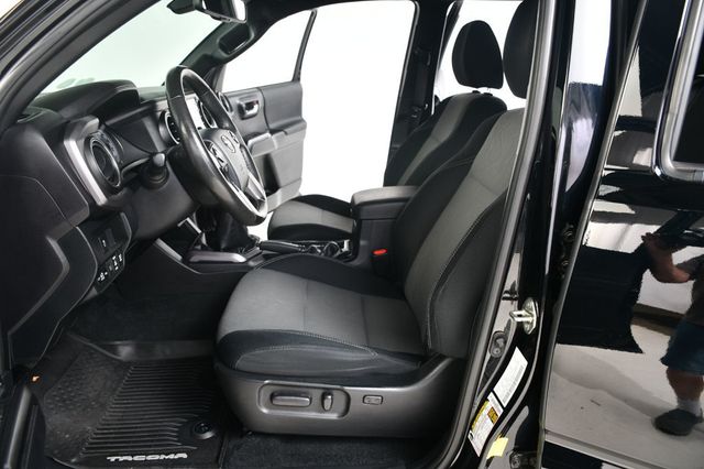 2020 Toyota Tacoma 4WD TRD Off Road Double Cab 5' Bed V6 MT (SE) - 22920048 - 27