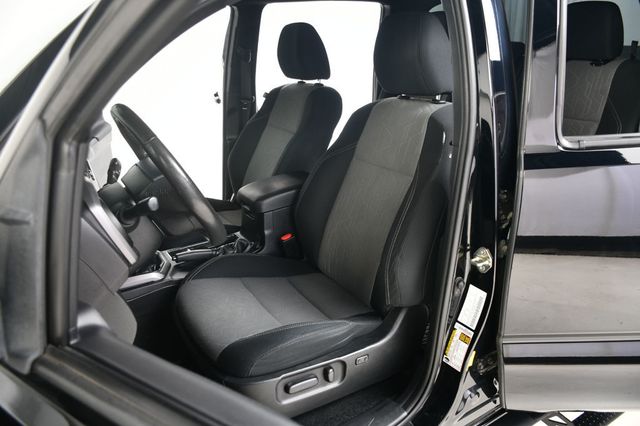 2020 Toyota Tacoma 4WD TRD Off Road Double Cab 5' Bed V6 MT (SE) - 22920048 - 29