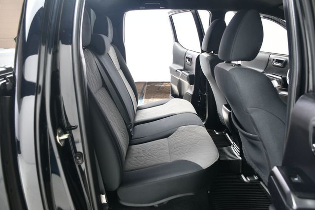 2020 Toyota Tacoma 4WD TRD Off Road Double Cab 5' Bed V6 MT (SE) - 22920048 - 34