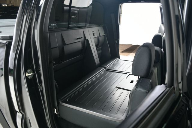 2020 Toyota Tacoma 4WD TRD Off Road Double Cab 5' Bed V6 MT (SE) - 22920048 - 39