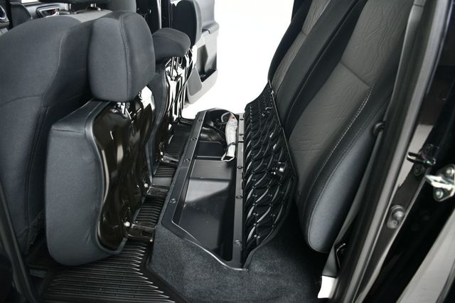 2020 Toyota Tacoma 4WD TRD Off Road Double Cab 5' Bed V6 MT (SE) - 22920048 - 41