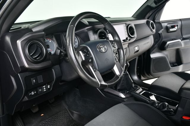 2020 Toyota Tacoma 4WD TRD Off Road Double Cab 5' Bed V6 MT (SE) - 22920048 - 4