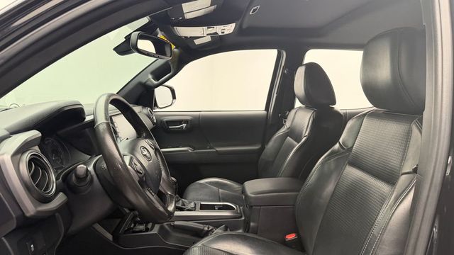 2020 Toyota Tacoma 4WD TRD Sport Double Cab 5' Bed V6 AT (Natl) - 23029535 - 11