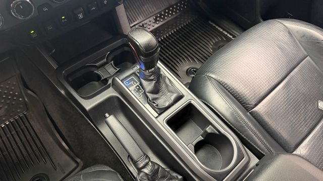2020 Toyota Tacoma 4WD TRD Sport Double Cab 5' Bed V6 AT (Natl) - 23029535 - 21
