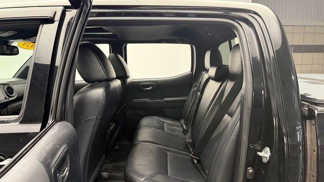 2020 Toyota Tacoma 4WD TRD Sport Double Cab 5' Bed V6 AT (Natl) - 23029535 - 27