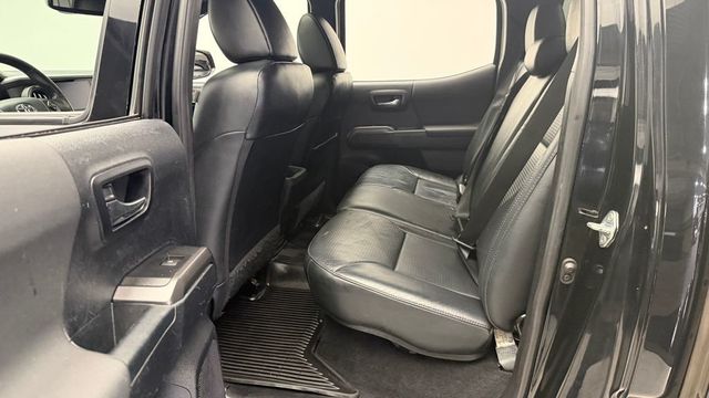 2020 Toyota Tacoma 4WD TRD Sport Double Cab 5' Bed V6 AT (Natl) - 23029535 - 28