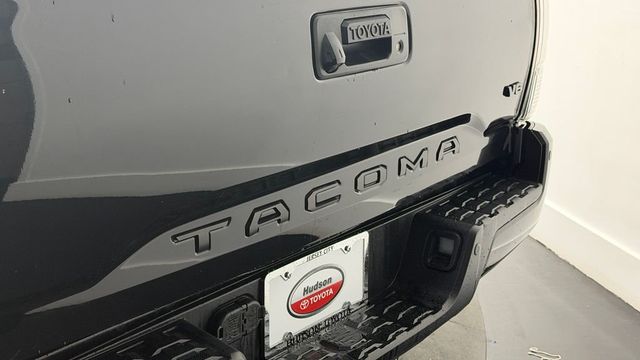 2020 Toyota Tacoma 4WD TRD Sport Double Cab 5' Bed V6 AT (Natl) - 23029535 - 8