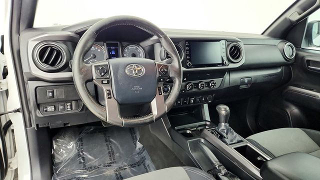 2020 Toyota Tacoma 4WD TRD Sport Double Cab 5' Bed V6 MT (Natl) - 22947875 - 11