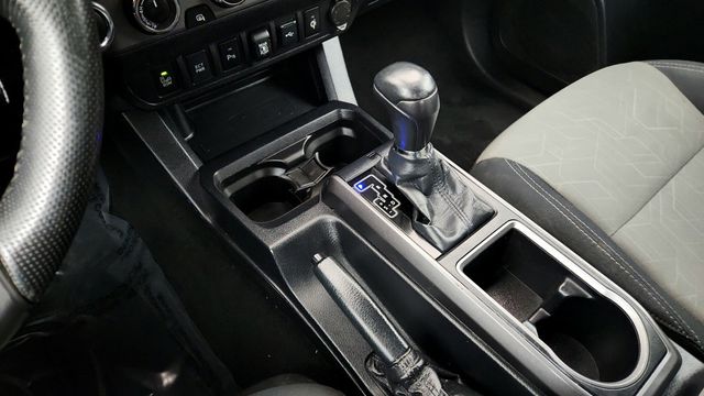 2020 Toyota Tacoma 4WD TRD Sport Double Cab 5' Bed V6 MT (Natl) - 22947875 - 15