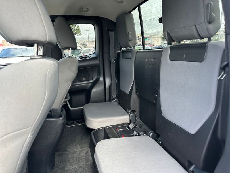 2020 Toyota Tacoma SR - 22946959 - 13