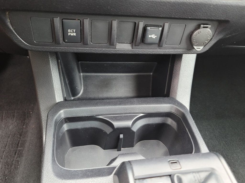 2020 Toyota Tacoma Access Cab SR photo 14