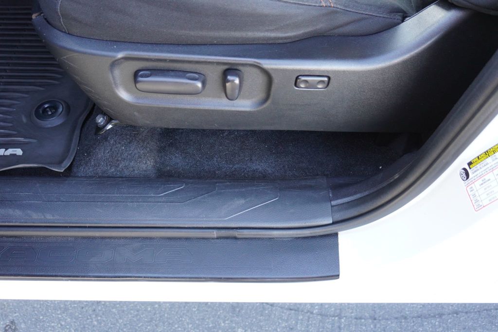 2020 Toyota Tacoma TRD - 22978028 - 26