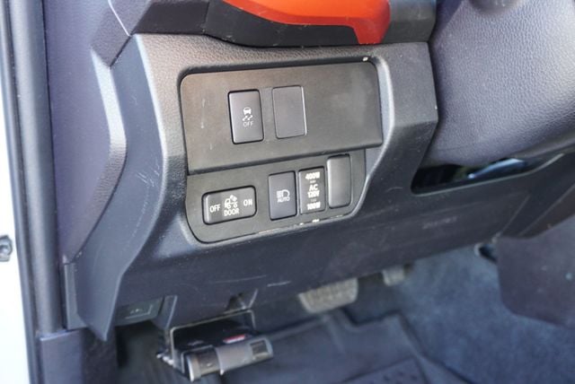 2020 Toyota Tacoma TRD - 22978028 - 28