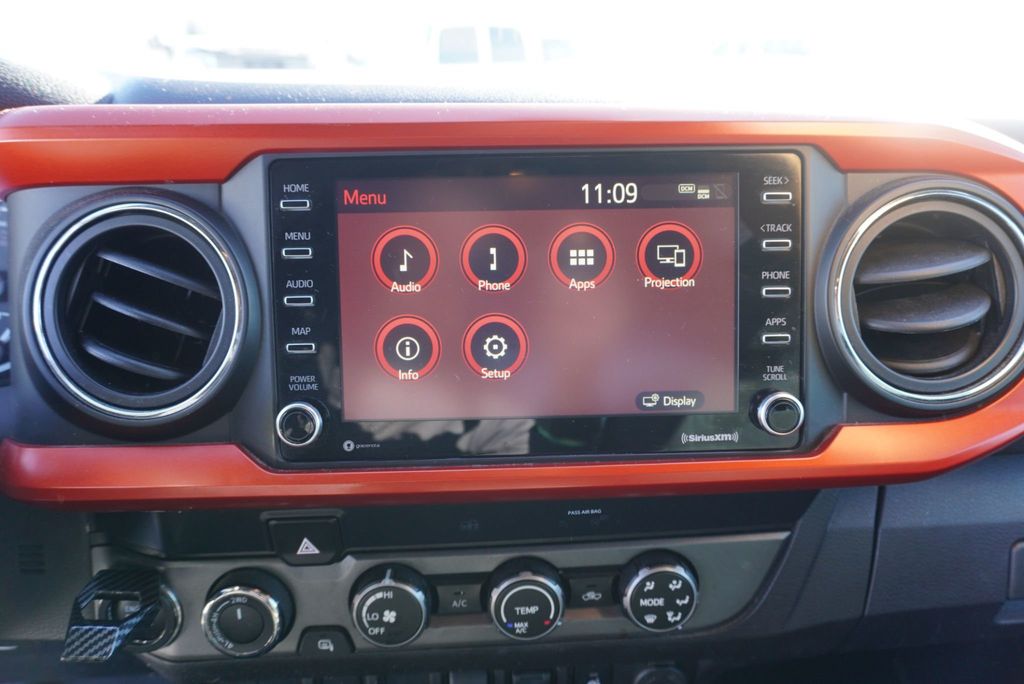 2020 Toyota Tacoma TRD - 22978028 - 32