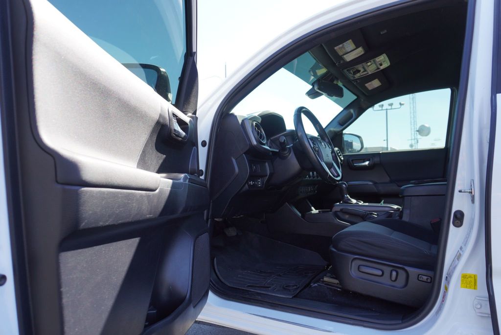 2020 Toyota Tacoma TRD - 23086201 - 17