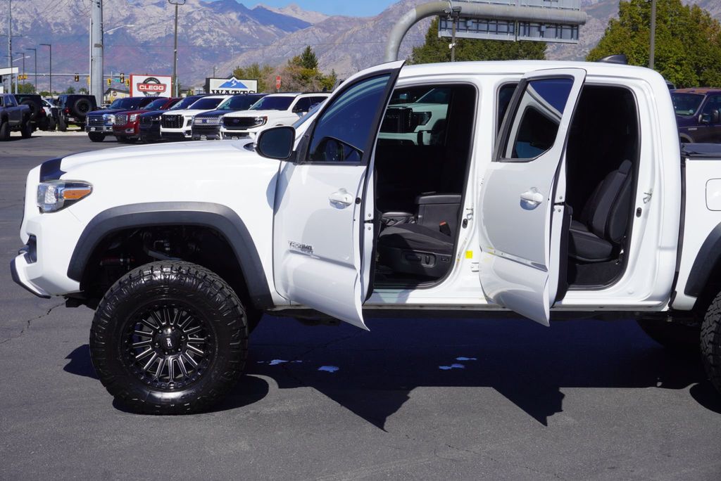 2020 Toyota Tacoma TRD - 23086201 - 19