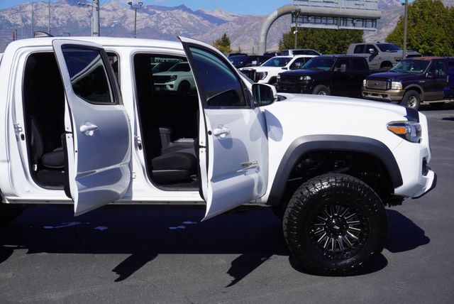 2020 Toyota Tacoma TRD - 23086201 - 22