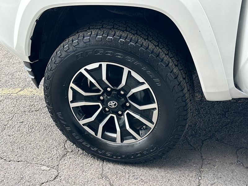 2020 Toyota Tacoma TRD Sport - 22972527 - 10