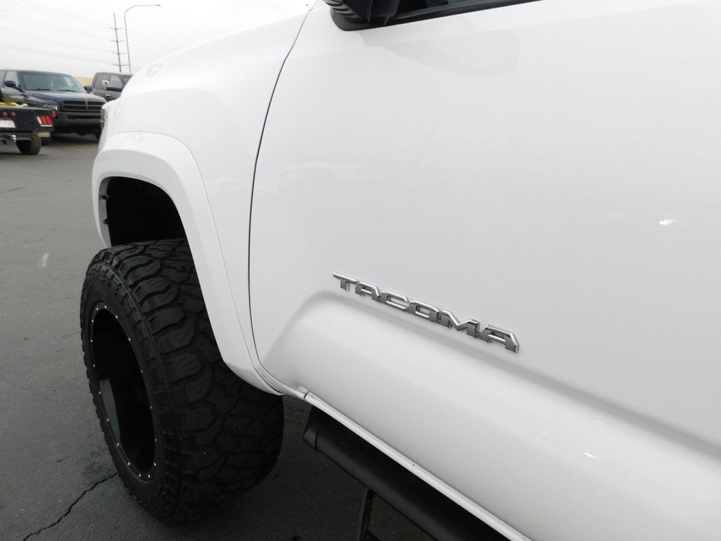 2020 Toyota Tacoma TRD SPORT - 22736063 - 17