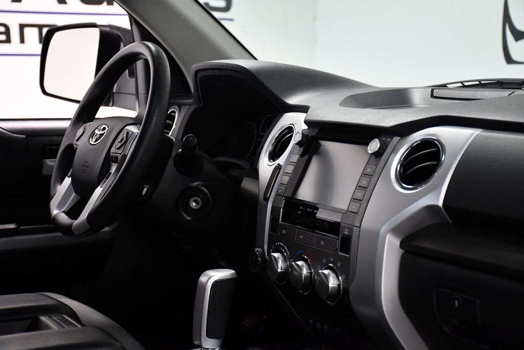 2020 Toyota Tundra 2WD SR5 Double Cab 6.5' Bed 5.7L (GS) - 23037112 - 17