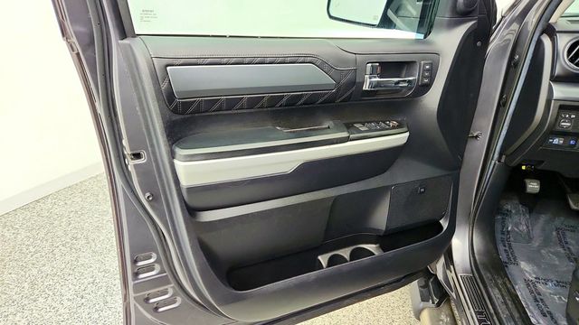 2020 Toyota Tundra 4WD Platinum CrewMax 5.5' Bed 5.7L (Natl) - 23092713 - 10