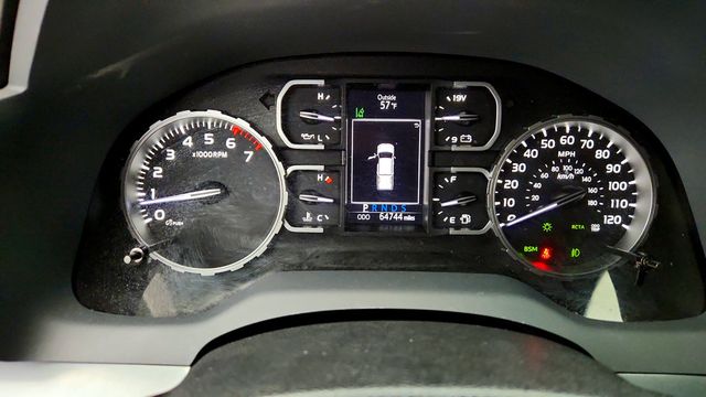 2020 Toyota Tundra 4WD Platinum CrewMax 5.5' Bed 5.7L (Natl) - 23092713 - 14