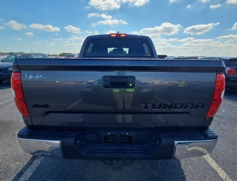 2020 Toyota Tundra 4WD SR5 CrewMax 5.5' Bed 5.7L (Natl) - 22671178 - 4