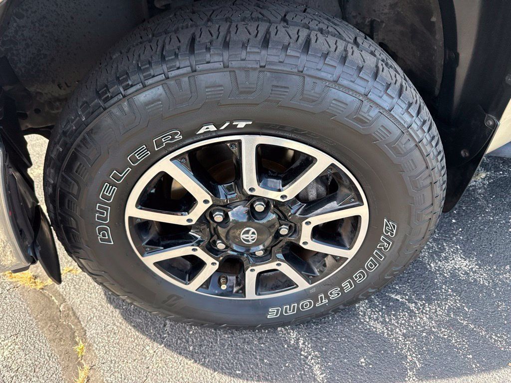 2020 Toyota Tundra 4WD SR5 Double Cab 6.5' Bed 5.7L (Natl) - 23088334 - 1